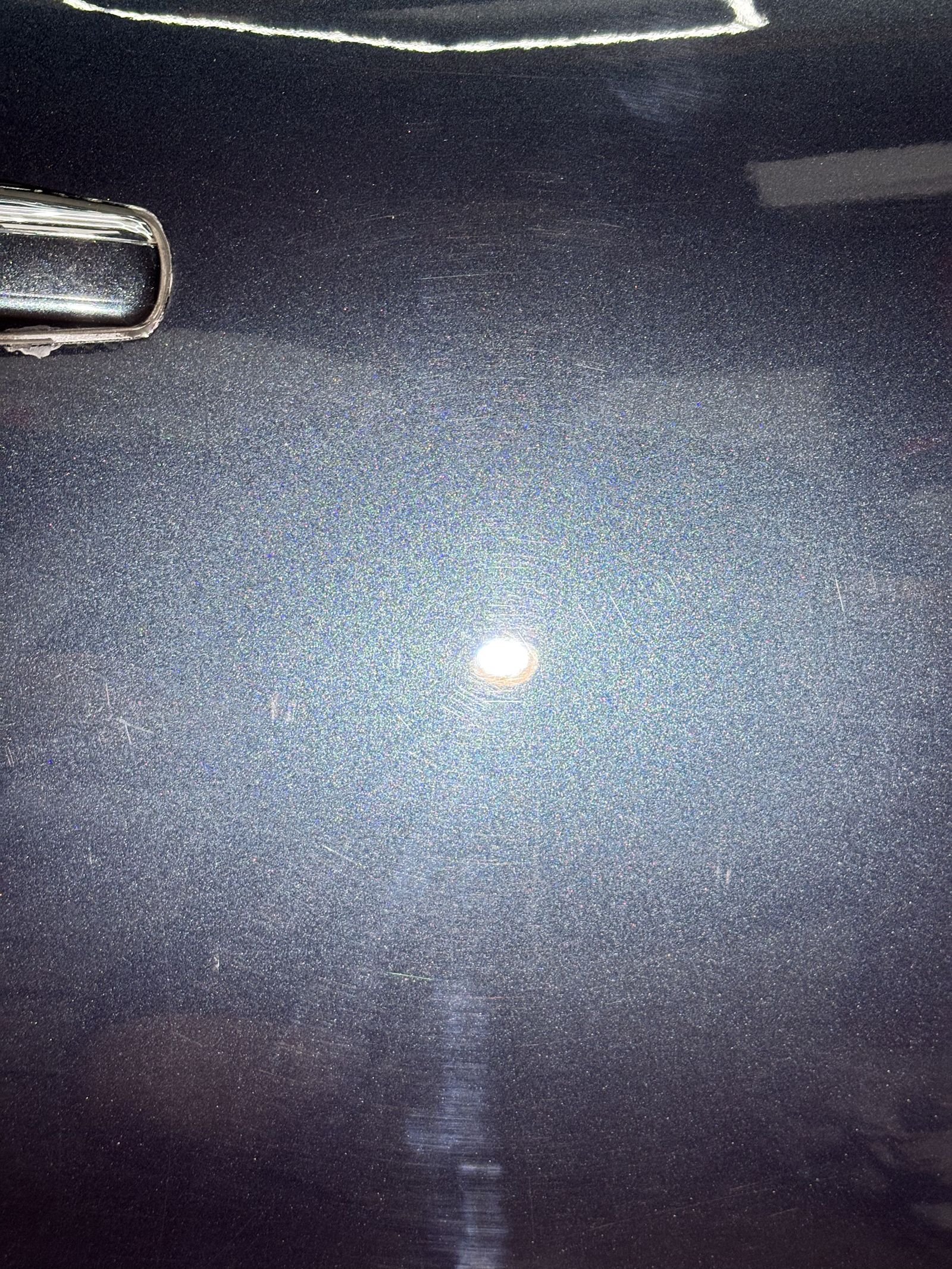 Carrosserie avec rayures avant correction de peinture MC Detailing